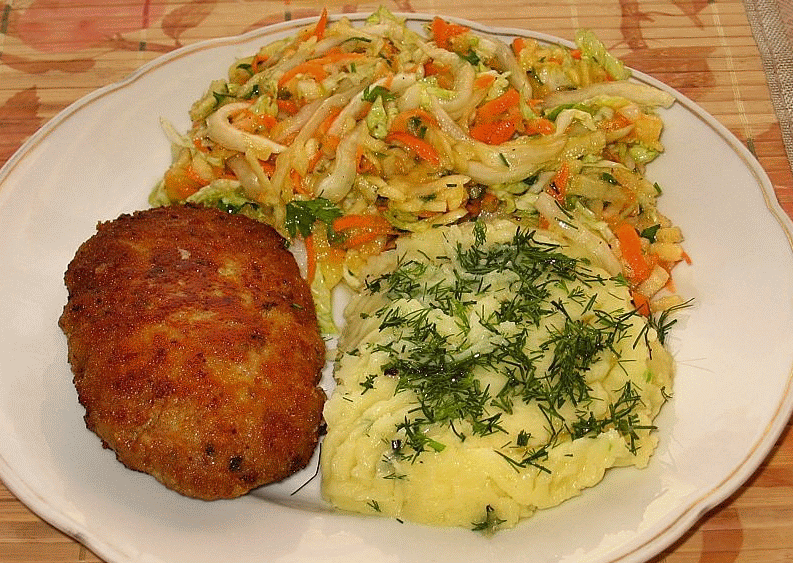 W każdym polskim domu, kultowe... – 'Zjedz mięso, ziemniaki możesz zostawić' 