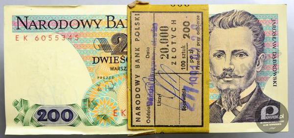 Nóweczka nieśmigany plik banknotów